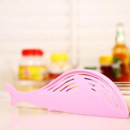 Whale Shape Handle Type Rice Washer Kitchen Water Filter (Color: Pink)